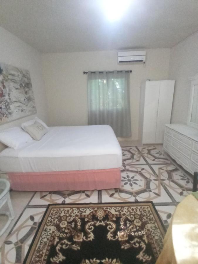 Grace Garden Guesthouse Ocho Rios Esterno foto