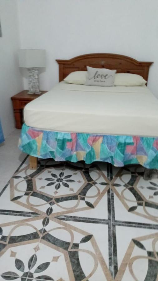 Grace Garden Guesthouse Ocho Rios Esterno foto